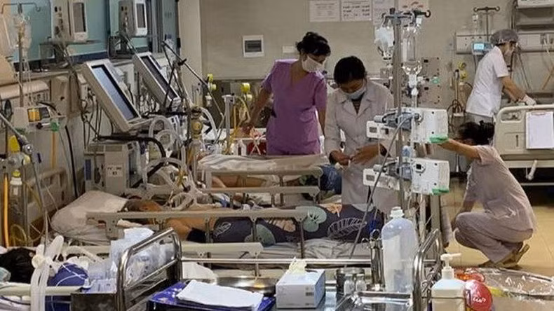Bệnh nhân nằm tại Khoa Cấp cứu và Đột quỵ, Bệnh viện Lão khoa Trung ương.