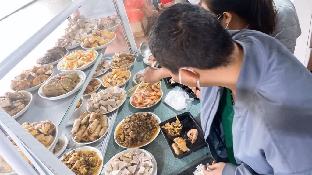 Tất niên yêu thương ngày 30 Tết trong bệnh viện.