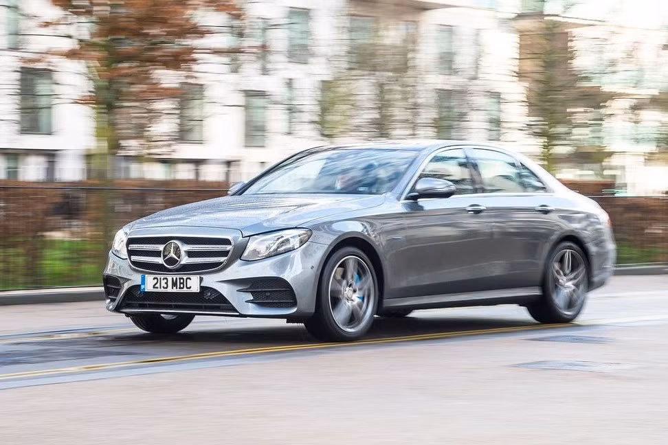 Đợt triệu hồi tại Việt Nam nằm trong chương trình triệu của Mercedes-Benz AG có mã số 5490204. (Ảnh: Mercedes-Benz)