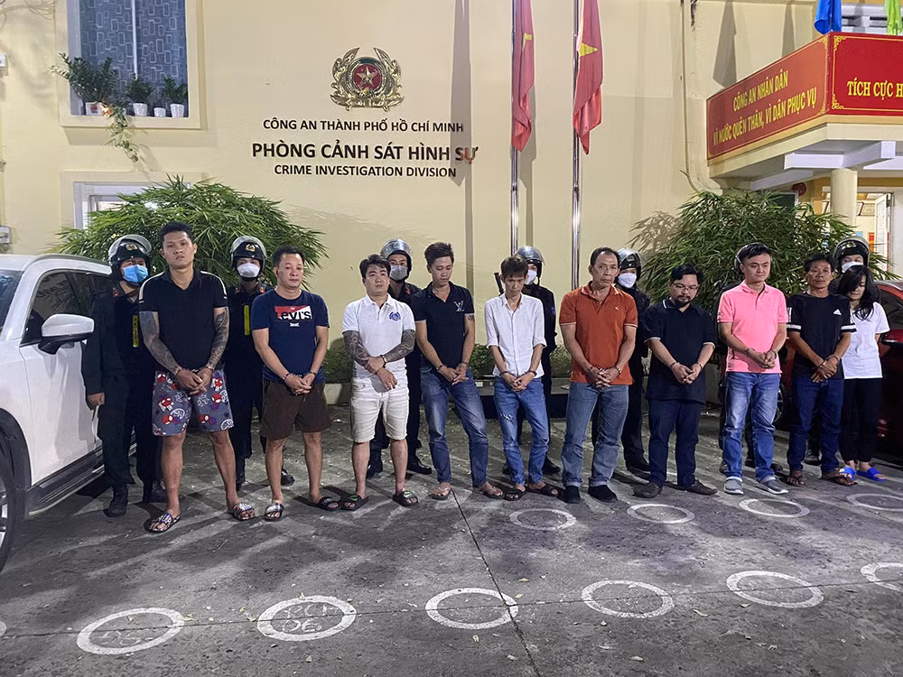 Công an TP.HCM triệt phá nhóm tổ chức cờ bạc dưới hình thức cá độ bóng đá. Ảnh: CACC