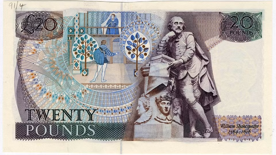 Từ năm 1970 đến năm 1991, mặt sau của tờ 20 bảng Anh có hình tượng Shakespeare. Bức tượng thực tế được đặt ở Góc Nhà thờ của Tu viện Westminster ở London, Anh. Ảnh: leftovercurrency.