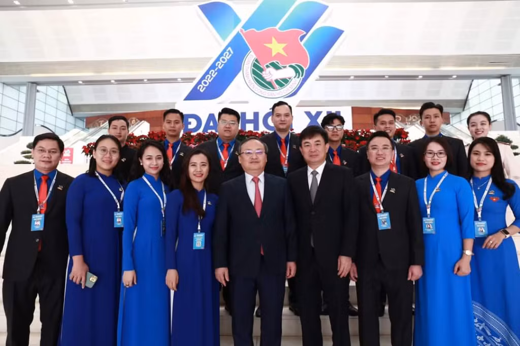 Đoàn đại biểu tỉnh Quảng Ninh chụp ảnh lưu niệm tại phiên trọng thể của Đại hội