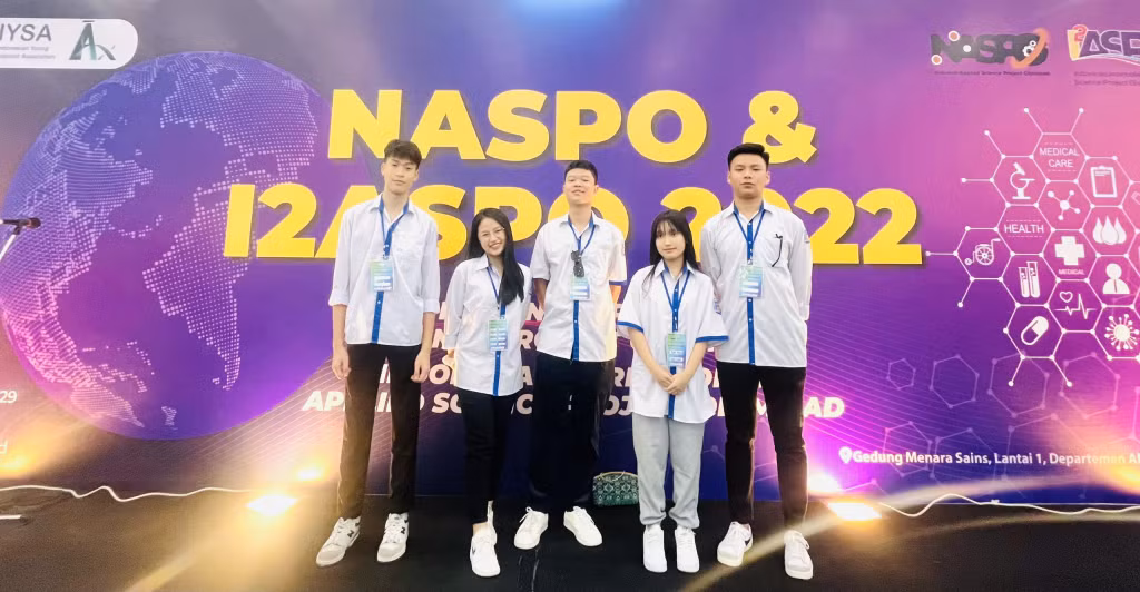 Nhóm học sinh của Trường THPT Hòn Gai xuất sắc giành huy chương vàng cuộc thi Olympic Khoa học kỹ thuật quốc tế Indonesia - I2ASPO 2022.