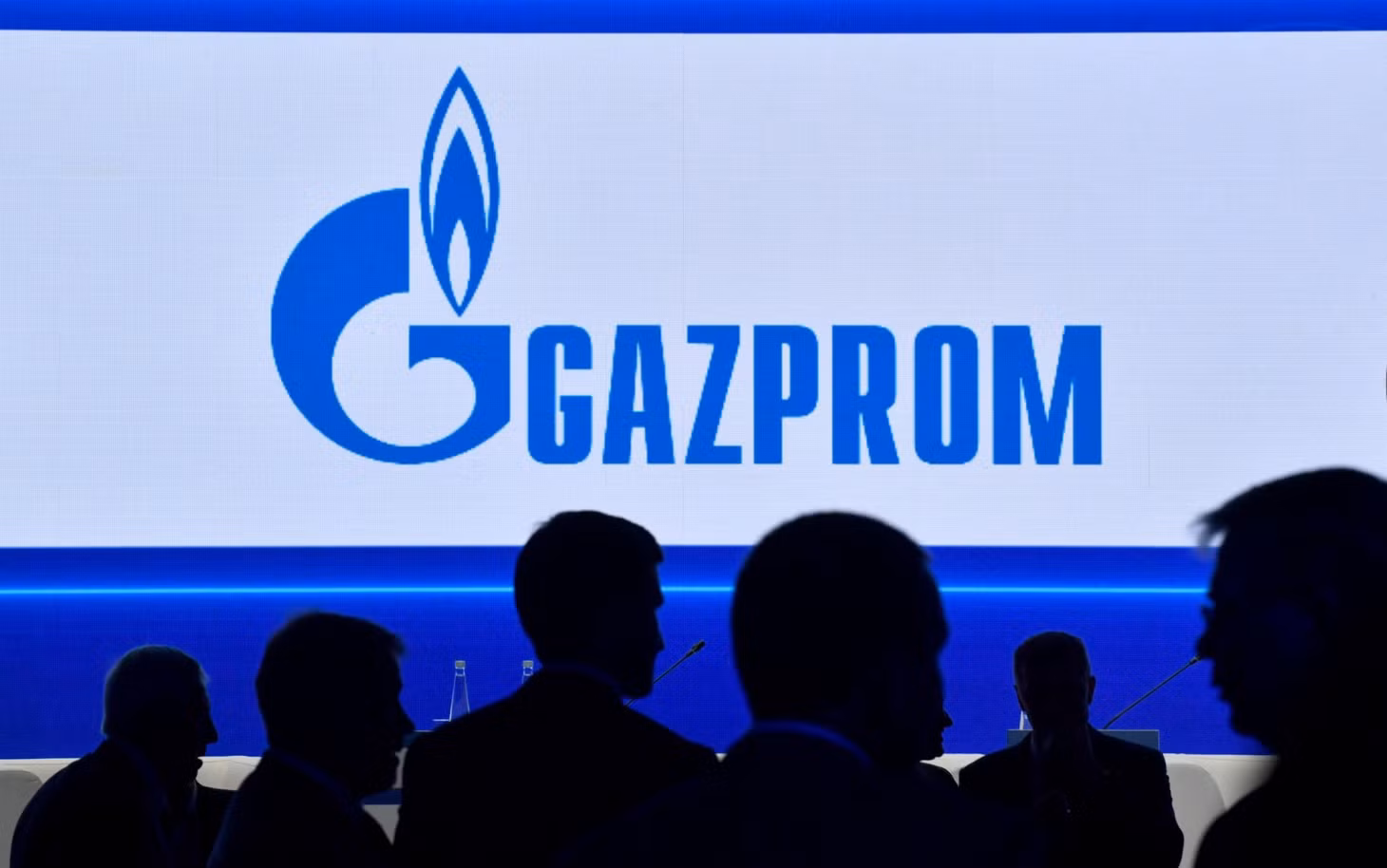 Sắc lệnh mới của Tổng thống Nga Putin nhắm vào các liên doanh của Gazprom với Wintershall của Đức và OMV của Áo. Ảnh: AFP