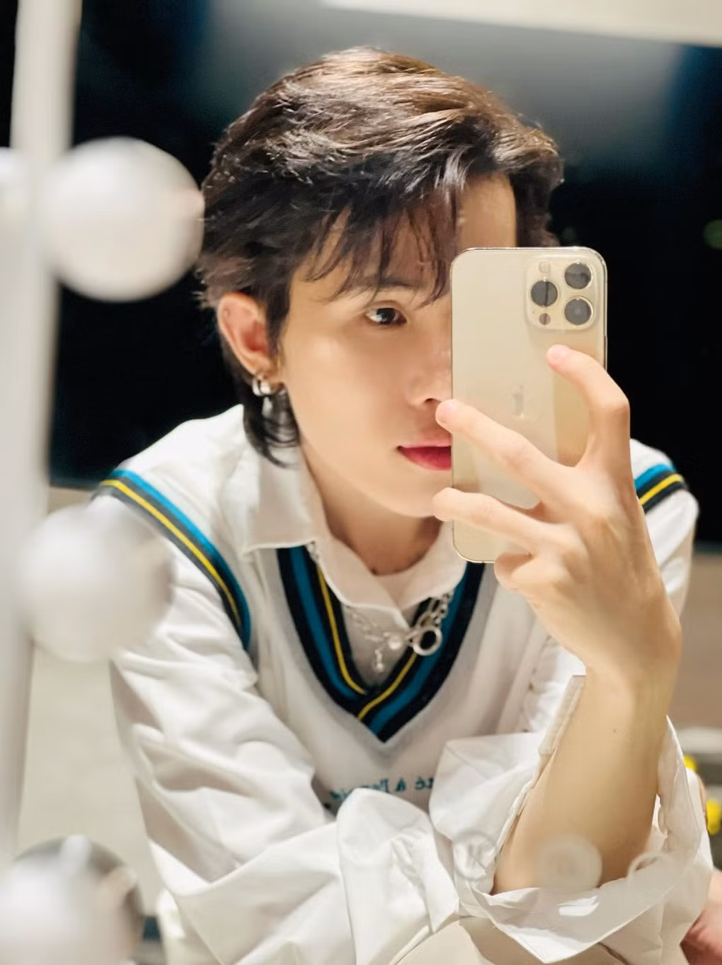 Ngay sau đó, Jack có bài viết công kích ViruSs vì cho rằng nam streamer bôi nhọ tên tuổi của anh để gây chú ý. Ca sĩ sử dụng nhiều ngôn từ phản cảm, mất điểm vì cách hành xử kém văn minh.
