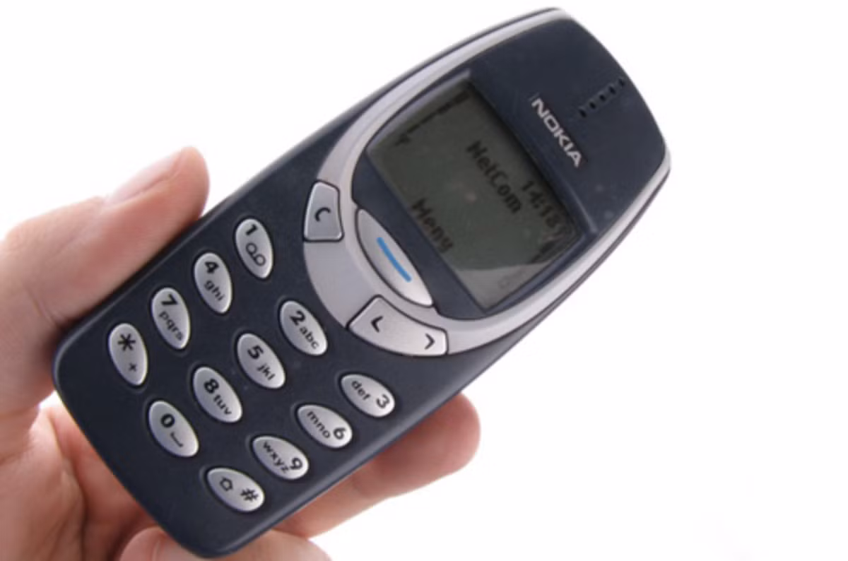 Từ 1/3, điện thoại "cục gạch" 2G chưa được chứng nhận hợp quy sẽ không được hoà mạng mới.