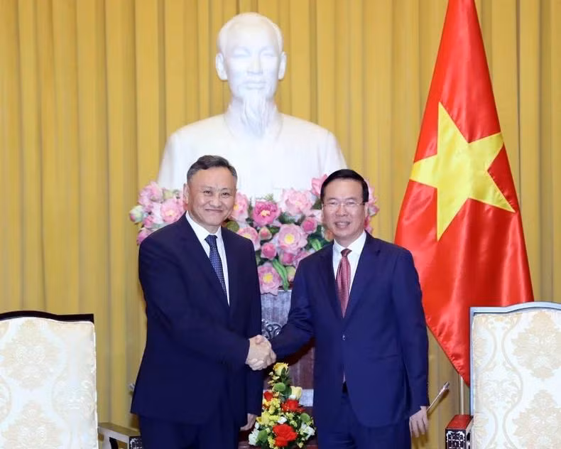 Chủ tịch nước Võ Văn Thưởng tiếp Viện trưởng Viện Kiểm sát Mông Cổ. (Ảnh: Thống Nhất/TTXVN)