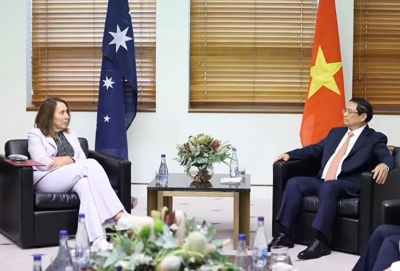 Thủ tướng Phạm Minh Chính và Chủ tịch Thượng viện Australia Sue Lines.