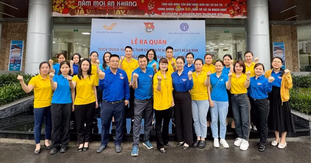 Đoàn viên thanh niên Cơ quan BHXH tỉnh và Bưu điện tỉnh quyết tâm tuyên truyền, động người dân tham gia BHXH tự nguyện, BHYT hộ gia đình.