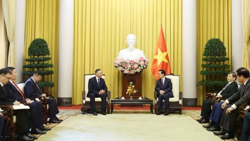 Chủ tịch nước Võ Văn Thưởng tiếp Viện trưởng Viện Kiểm sát Mông Cổ. (Ảnh: Thống Nhất/TTXVN)