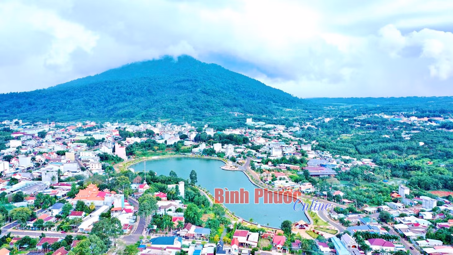 Hồ Long Thủy, thị xã Phước Long - Ảnh: Phú Quý