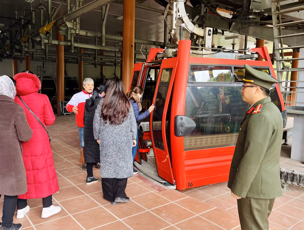 Khu vực cáp treo lên chùa Ngọa Vân được đảm bảo an ninh tuyệt đối.