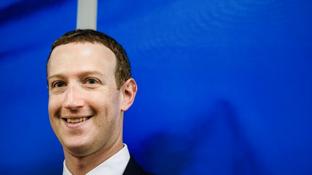 Năm 2022, Zuckerberg đã cảnh báo nhân viên rằng công ty phải đối mặt với sự cạnh tranh "chưa từng có" từ đối thủ TikTok (Ảnh: Vanity Fair).