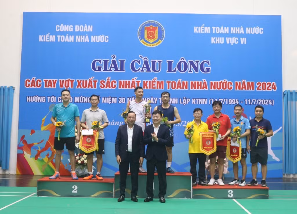 .... Nội dung đôi nam