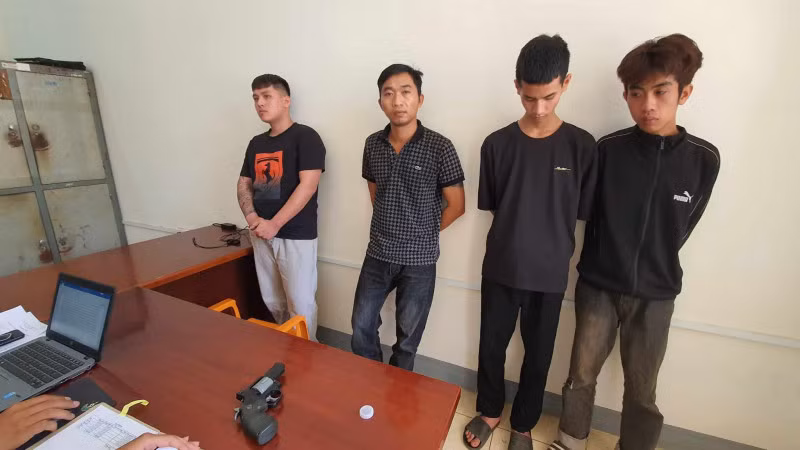 4 đối tượng bị bắt giữ tại Cơ quan Công an.