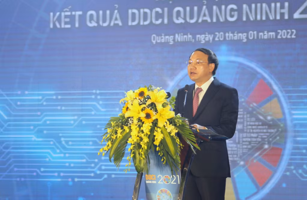 Đồng chí Nguyễn Xuân Ký, Ủy viên Trung ương Đảng, Bí thư Tỉnh ủy, Chủ tịch HĐND tỉnh, phát biểu khai mạc hội nghị.