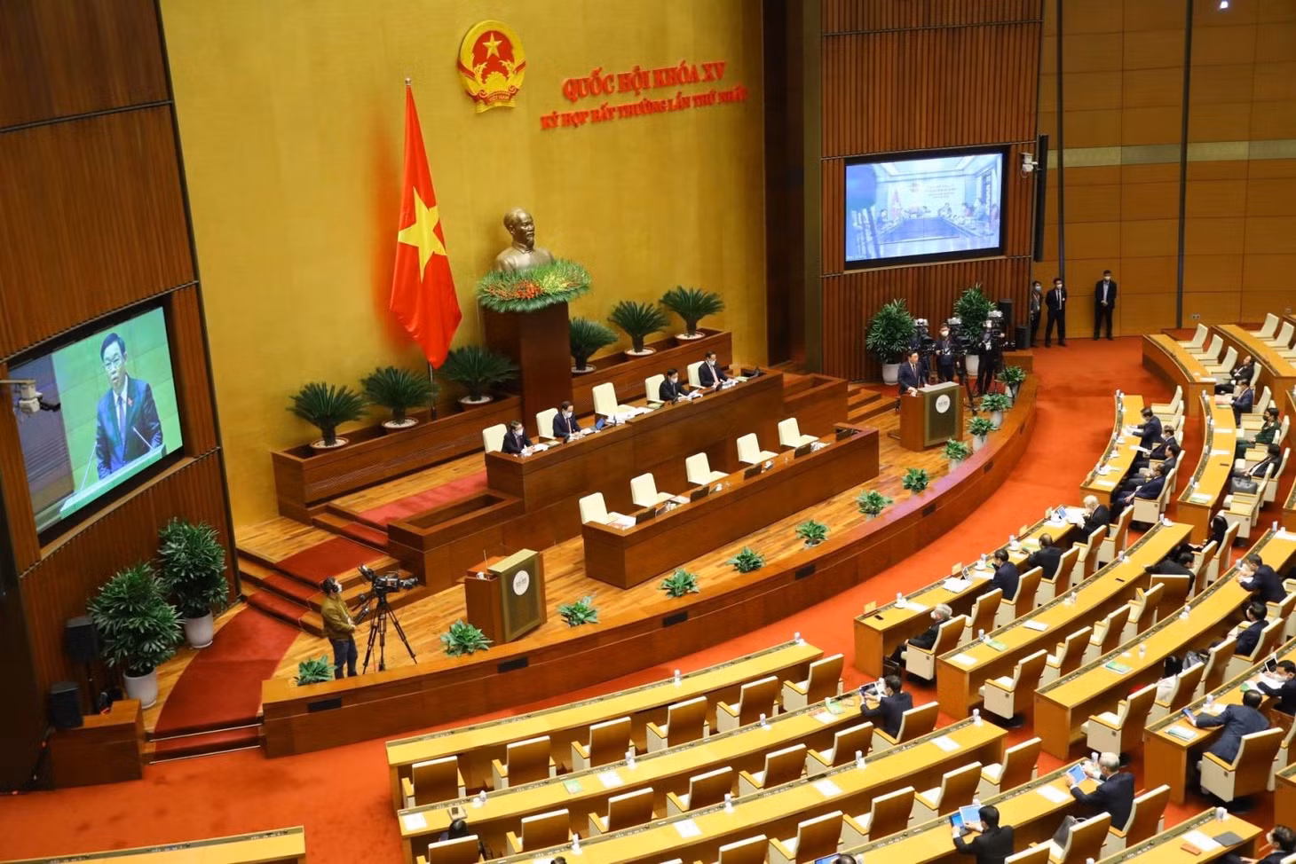 Chủ tịch Quốc hội Vương Đình Huệ phát biểu bế mạc kỳ họp. Ảnh: Văn Điệp/TTXVN