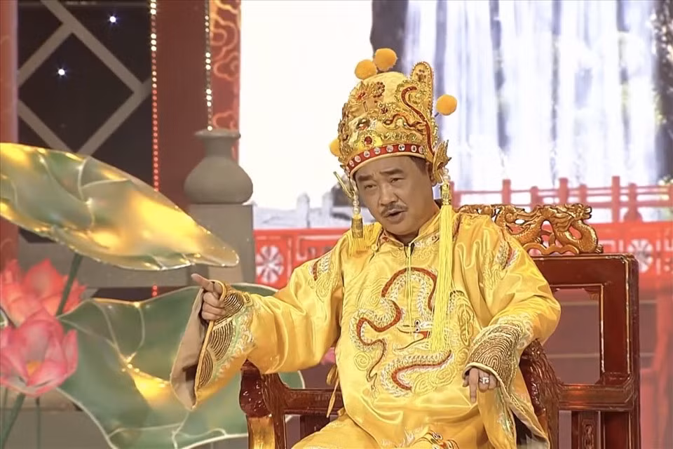 Năm nay “Ngọc Hoàng” Quốc Khánh sẽ nói nhiều hơn, phần nào “dìu dắt” 2 cận vệ mới, phần mang đến những thông điệp thấm thía, sâu cay. Ảnh: VFC