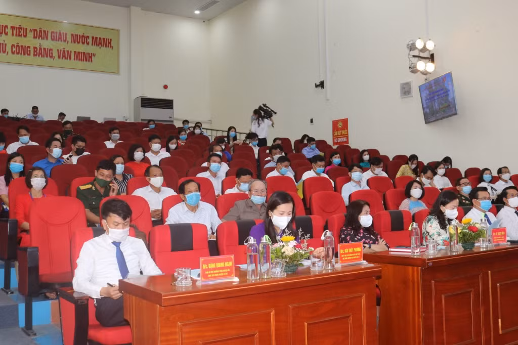 Quang cảnh Hội thảo “Bác Hồ với quân và nhân dân đảo Cô Tô”