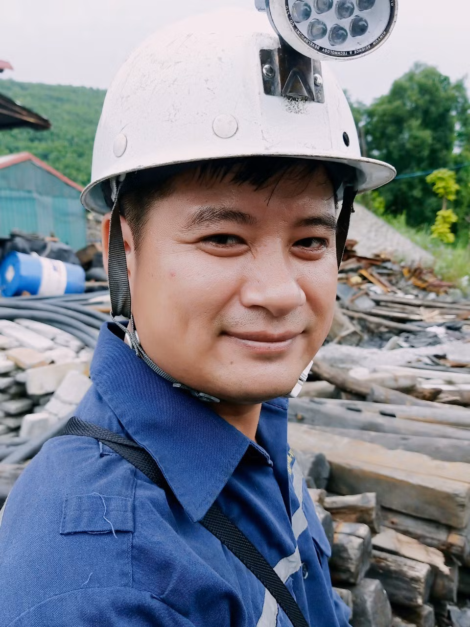 Anh Nguyễn Văn Thủy - Tổ trưởng Tổ khoan 5.