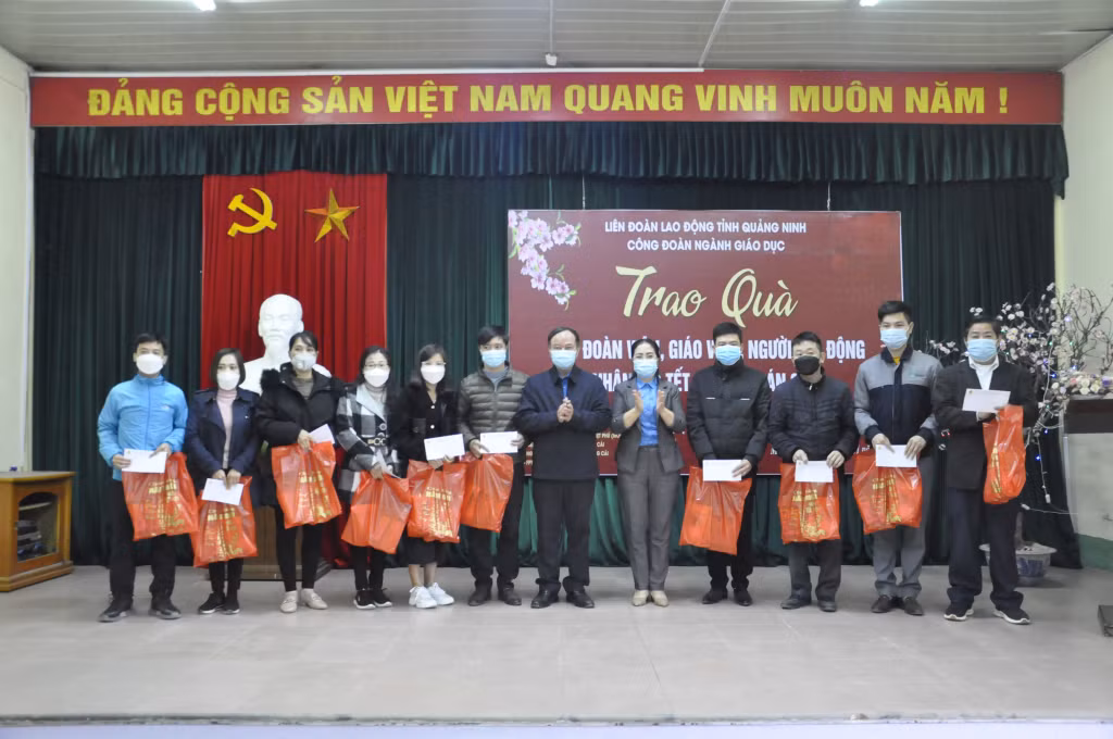 Chương trình “Tết sum vầy – Xuân Bình an” năm 2022 cho đoàn viên, giáo viên, người lao động tại các trường ngoài công lập.
