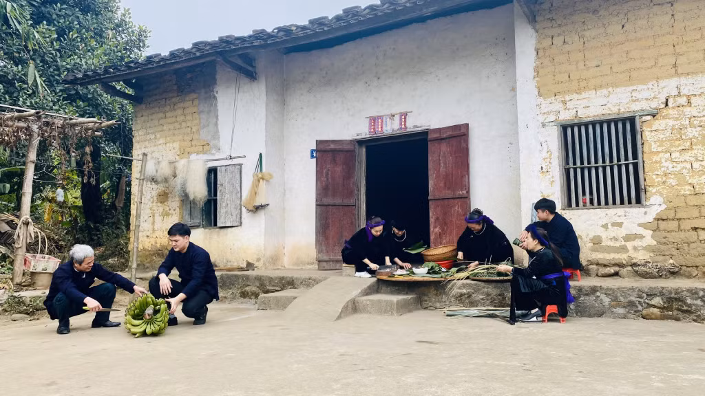Những phong tục tập quán đặc sắc ngày Tết của cha ông vẫn được đồng bào người Tày ở Bình Liêu bảo tồn.