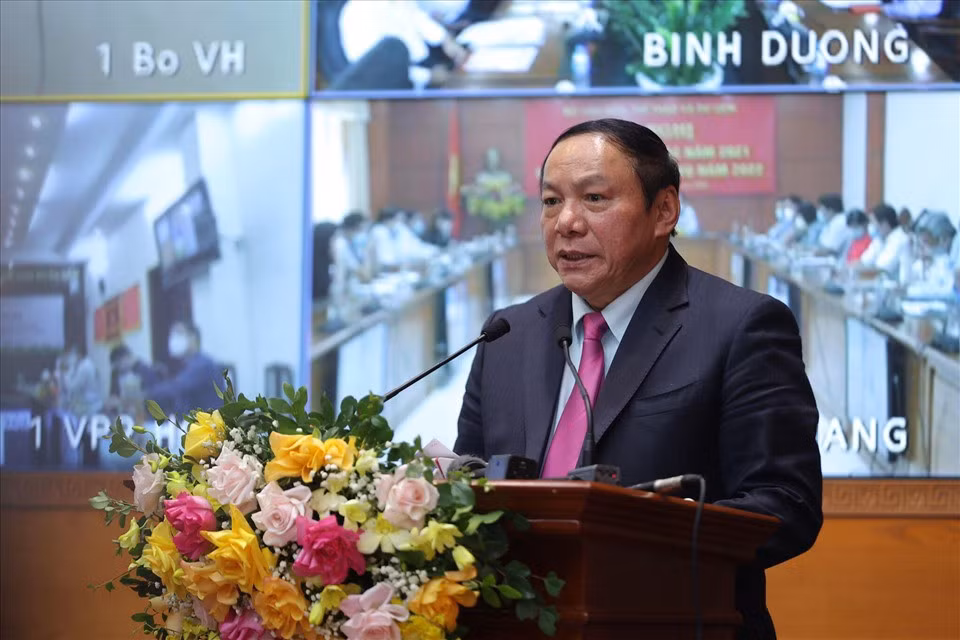Bộ Văn hóa, Thể thao và Du lịch - Nguyễn Văn Hùng - phát biểu tại Hội nghị Tổng kết công tác VHTTDL năm 2021, triển khai năm 2022. Ảnh: T. L