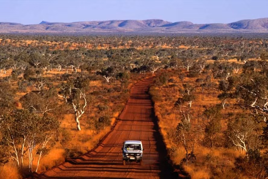 Vùng Pilbara ở bang Tây Australia nóng trên 50 độ C. Ảnh: Getty