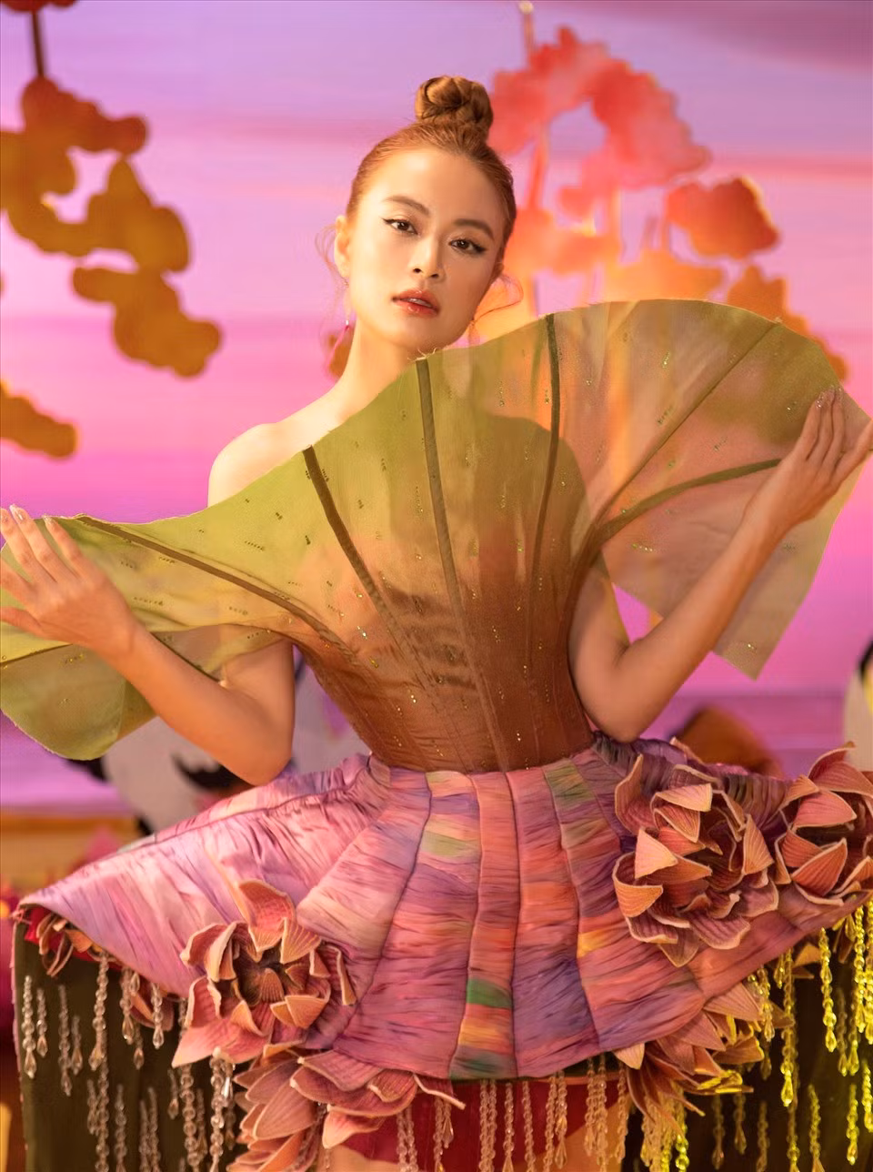 Hoàng Thùy Linh mới phát hành MV "Si tình". Ảnh: NSCC.