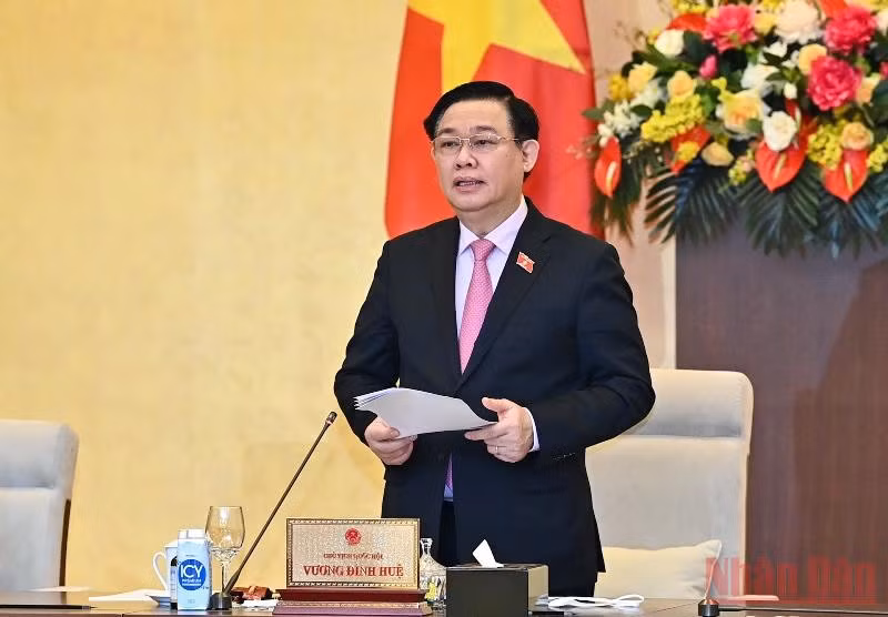 Chủ tịch Quốc hội Vương Đình Huệ phát biểu khai mạc phiên họp. (Ảnh Duy Linh)