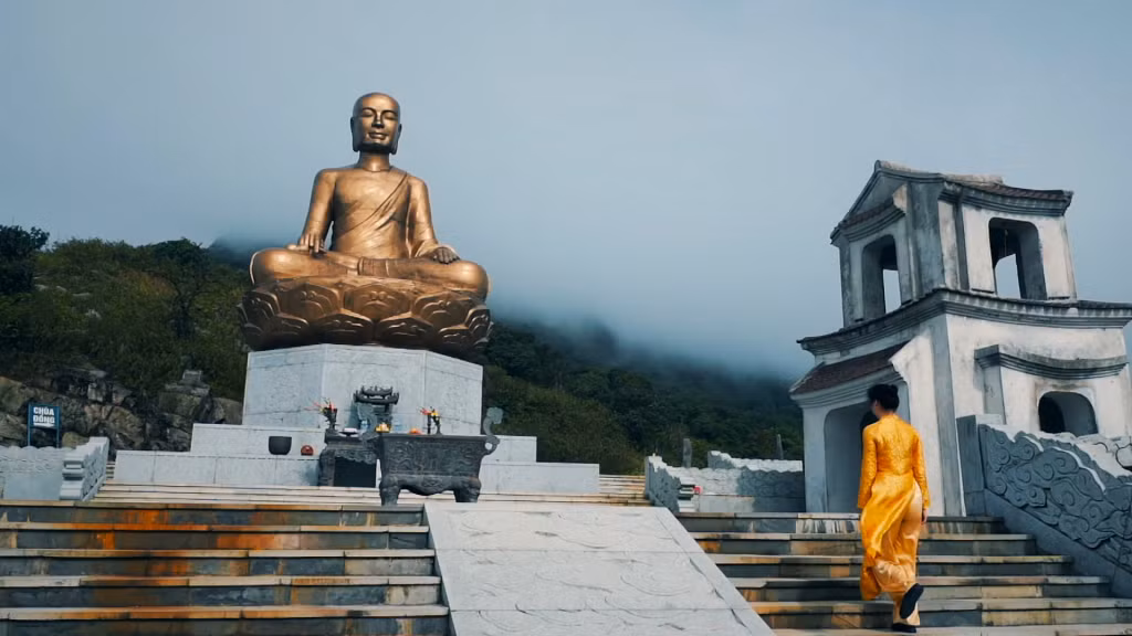 Xoay quanh những nhân vật gắn liền với Yên Tử, có rất nhiều truyền thuyết dân gian hấp dẫn.