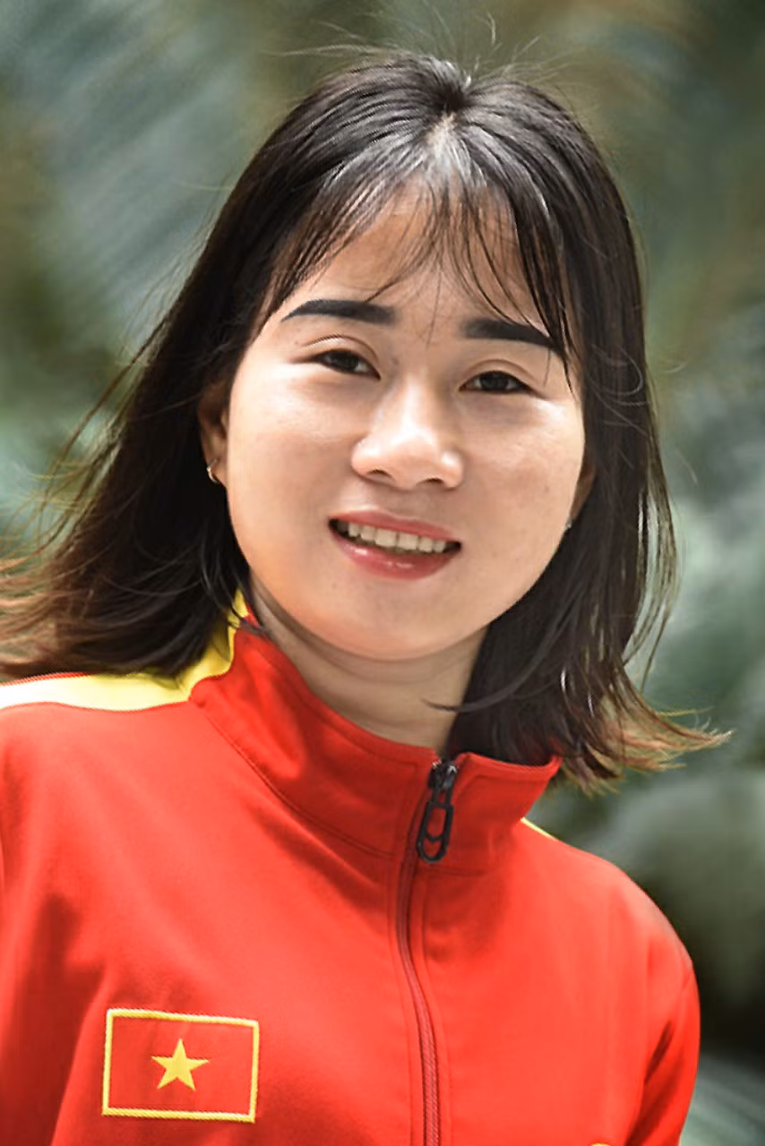 Cầu thủ Trung vệ Lê Thị Diễm My.
