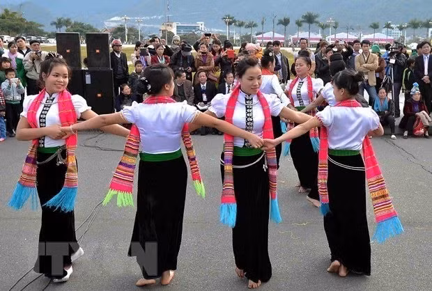 Nghệ thuật Xòe Thái. (Ảnh: TTXVN)