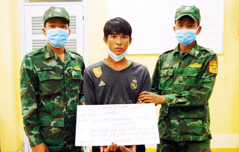 Đối tượng Liệt.