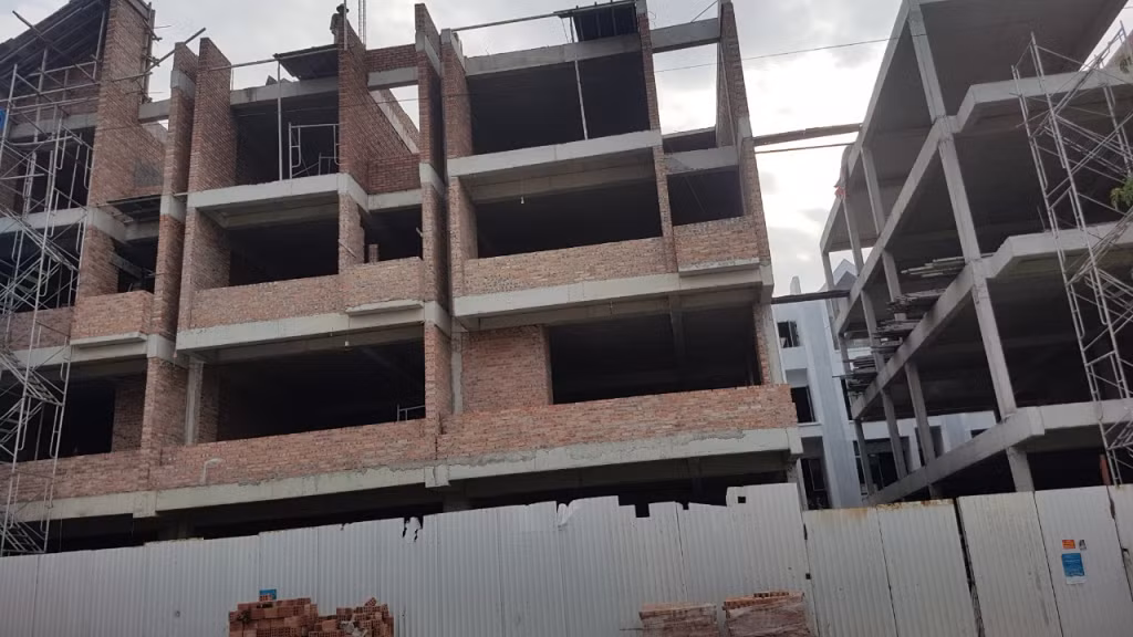 Dự án khu đô thị mới Vựng Đâng do Công ty CP Đầu tư và Phát triển nhà số 6 Hạ Long làm chủ đầu tư tại phường Yết Kiêu, TP Hạ Long.