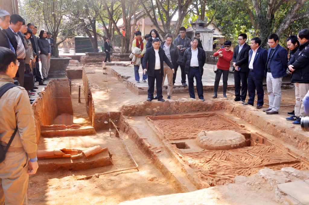Nhiều dấu tích kiến trúc thời Trần được tìm thấy qua khảo cổ tại khu di sản nhà Trần tại Đông Triều (Quảng Ninh), thuộc Quần thể di sản thế giới Yên Tử đang được đề cử.