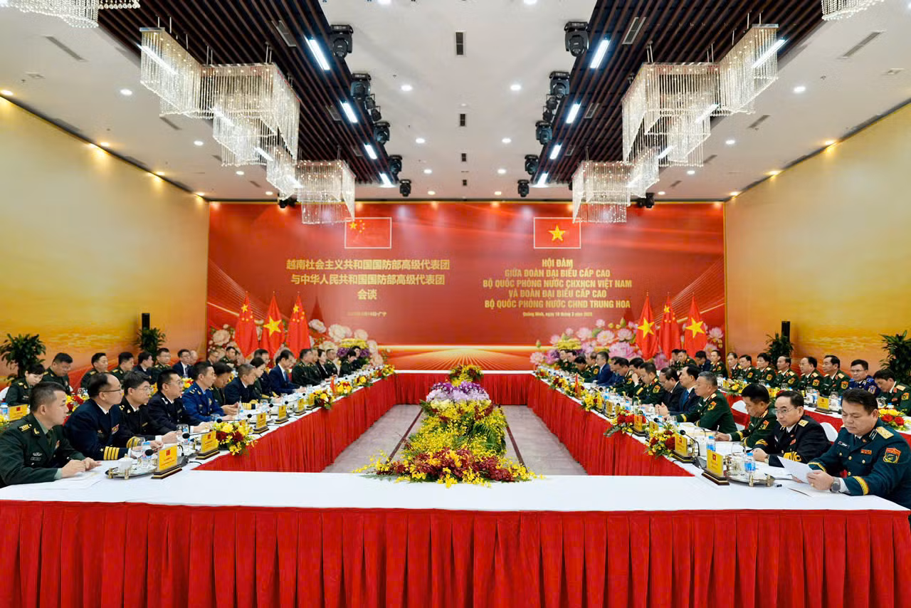 Quang cảnh hội đàm đoàn đại biểu quân sự cấp cao hai nước.