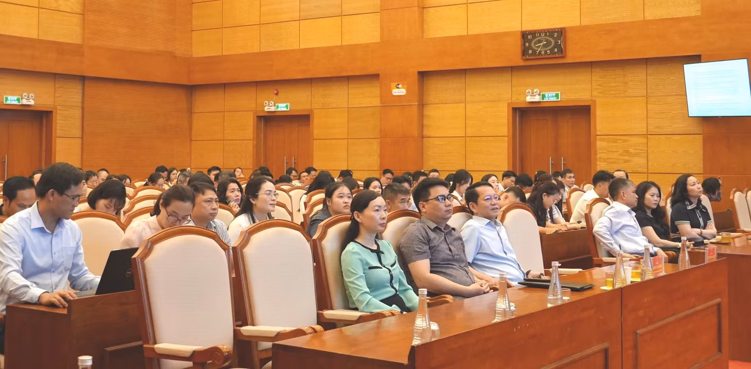 Các đại biểu tham dự lớp tập huấn.
