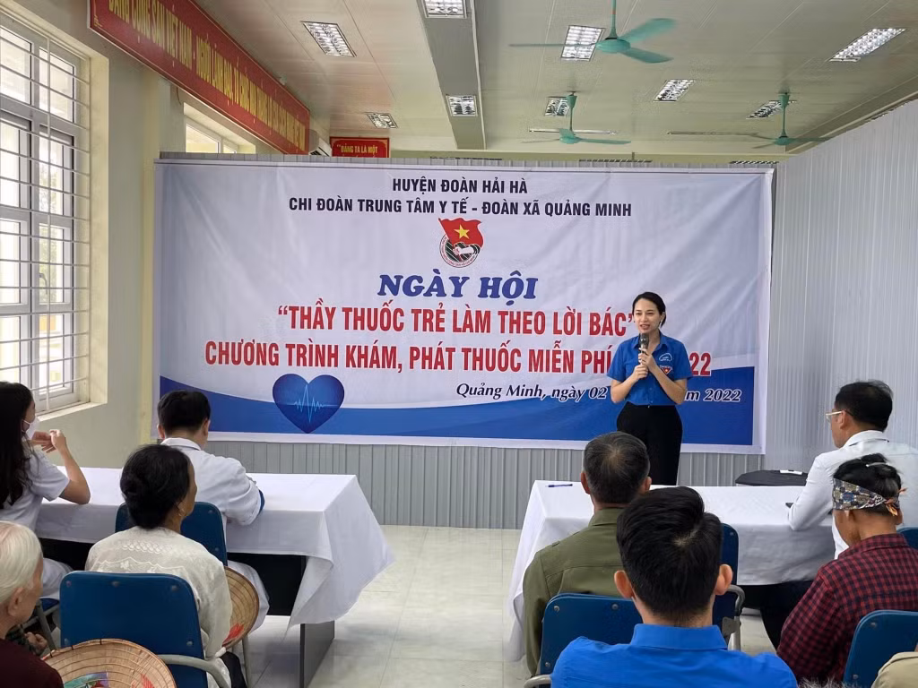 Chương trình tình nguyện “Khám, phát thuốc miễn phí năm 2022” do Huyện Đoàn Hải Hà tổ chức, tháng 7/2022.