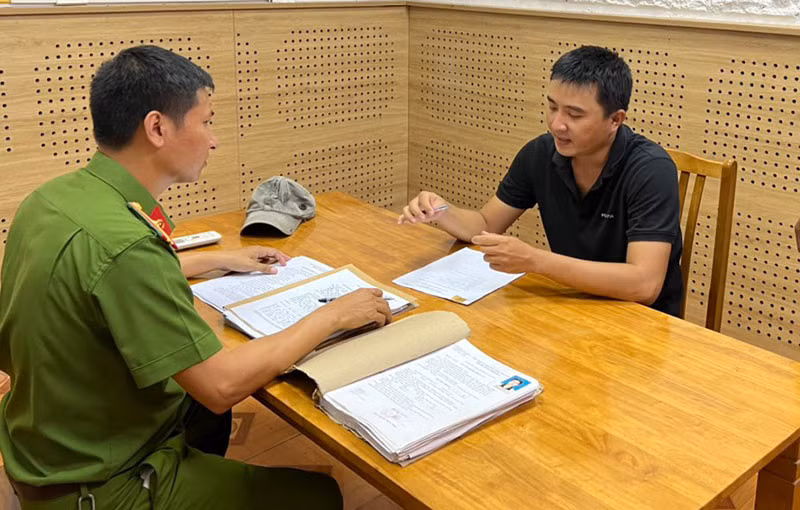 Đối tượng truy nã đặc biệt nguy hiểm Võ Như Vũ tại Cơ quan điều tra Công an tỉnh Quảng Bình.