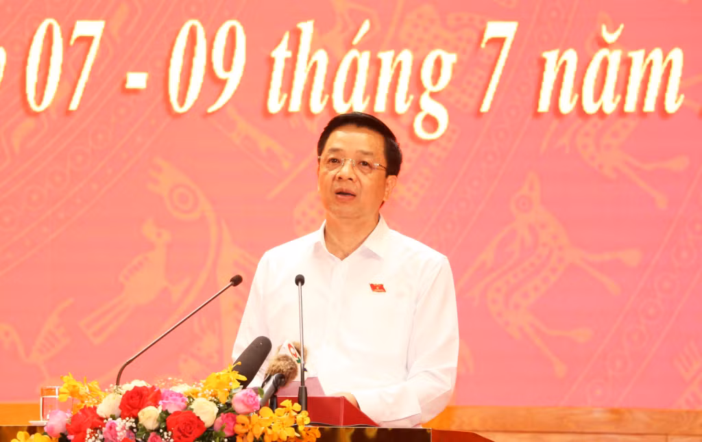 Đại biểu Nguyễn Văn Hồi, Tổ đại biểu Quảng Yên phát biểu tại phiên thảo luận.