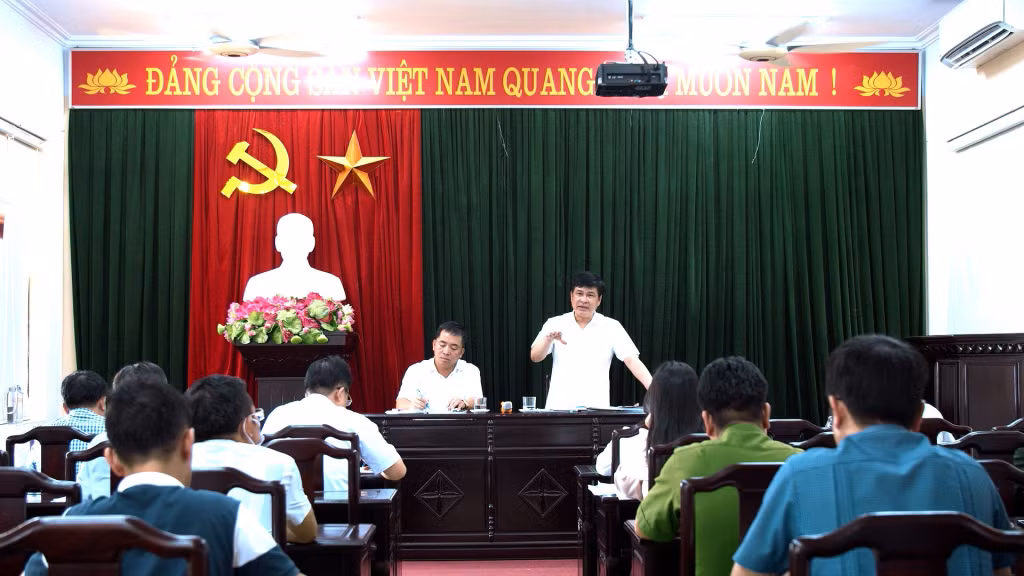 Họp chuyên môn chuẩn bị cho Hội bơi.