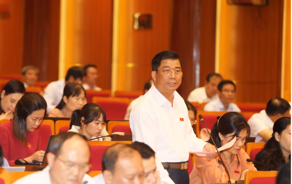 Đại biểu Hà Hải Dương, Tổ đại biểu Tiên Yên - Bình Liêu - Ba Chẽ tham gia ý kiến thảo luận.