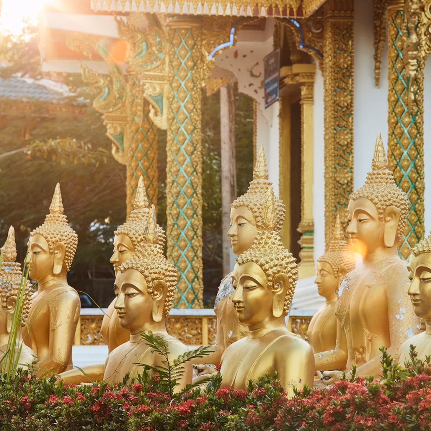 Du lich Lao, Ve dep song Mekong, Tuong Phat, Den chua anh 3