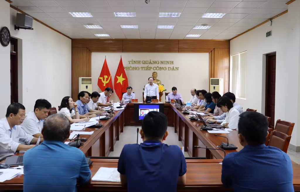 Quang cảnh buổi tiếp công dân.