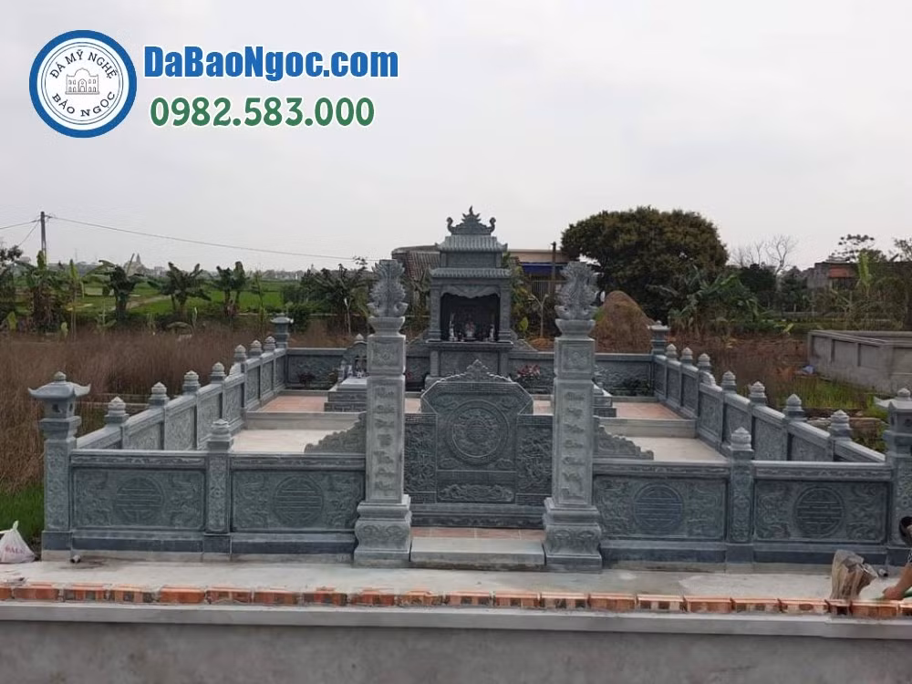 Công trình lăng mộ đá là sự kết hợp của nhiều hạng mục tâm linh khác nhau.