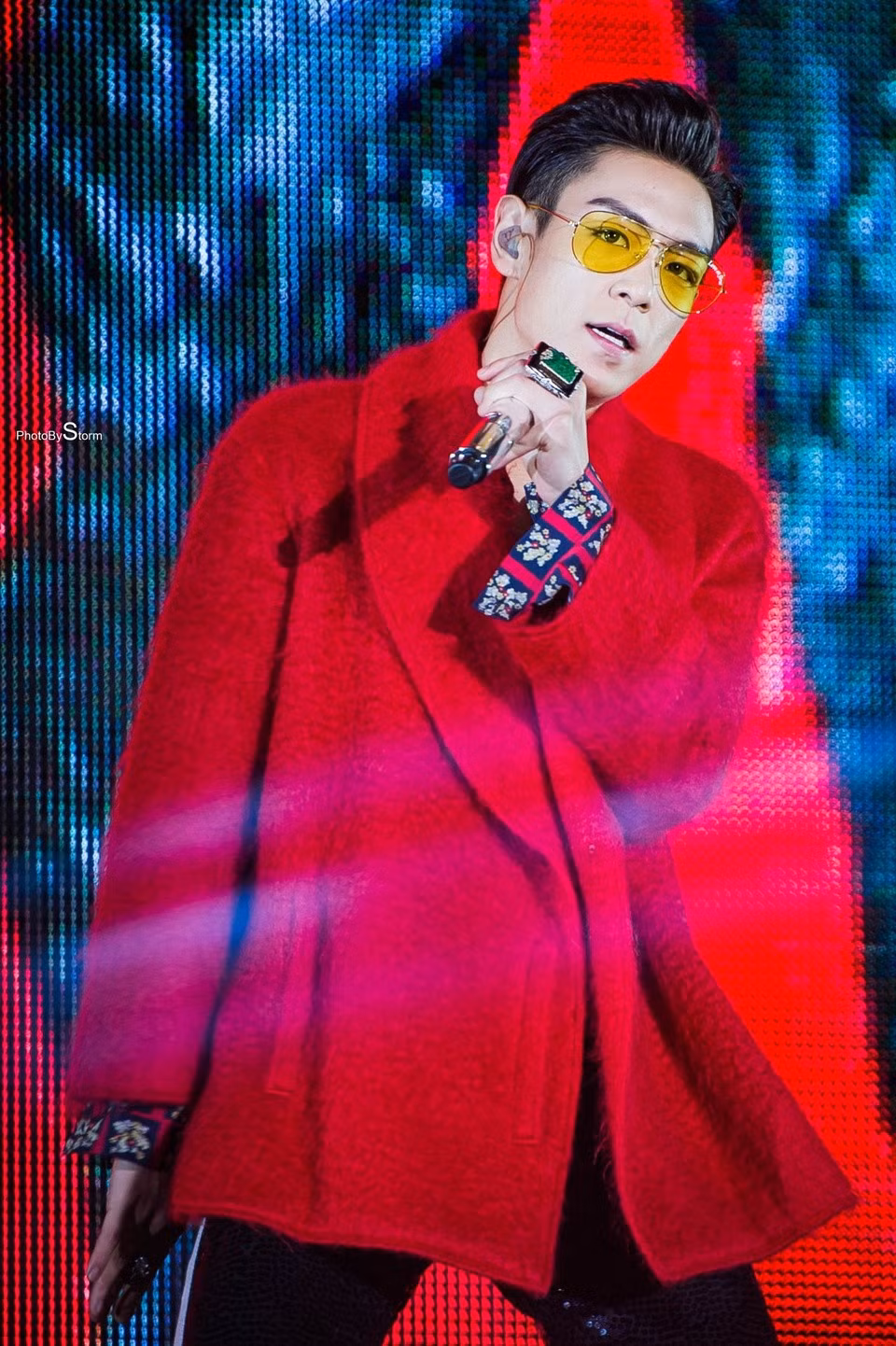 T.O.P khó vực dậy sự nghiệp sau scandal. Ảnh: Fansite.