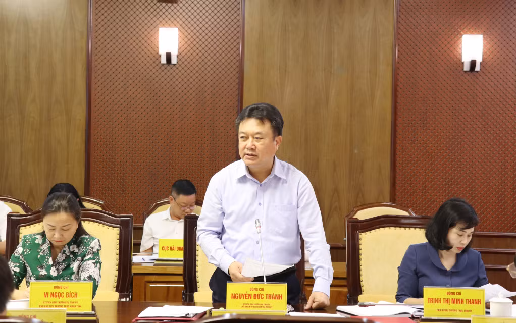 Đồng chí Nguyễn Đức Thành, Chủ nhiệm Ủy ban Kiểm tra Tỉnh ủy, phát biểu tại hội nghị.