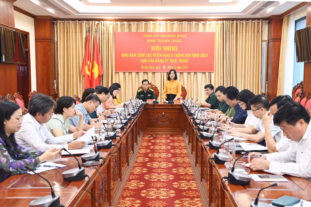 Đồng chí Phạm Thùy Dương, Phó Trưởng Ban Tuyên giáo Tỉnh ủys chủ chì hội nghị.