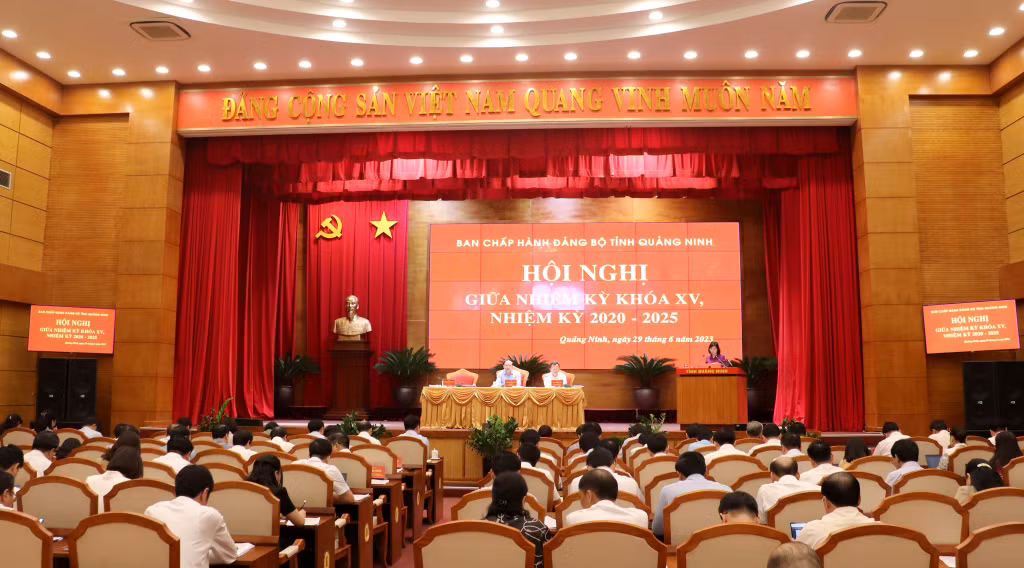 Quang cảnh hội nghị.